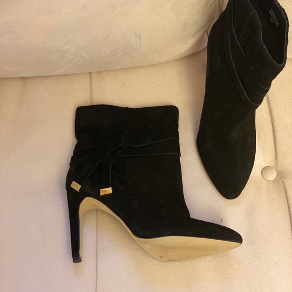 Black Suede booties - Picture 2 of 4